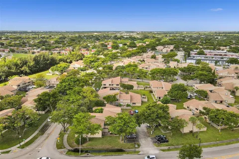 5613 NW 21st St # B, Lauderhill FL 33313