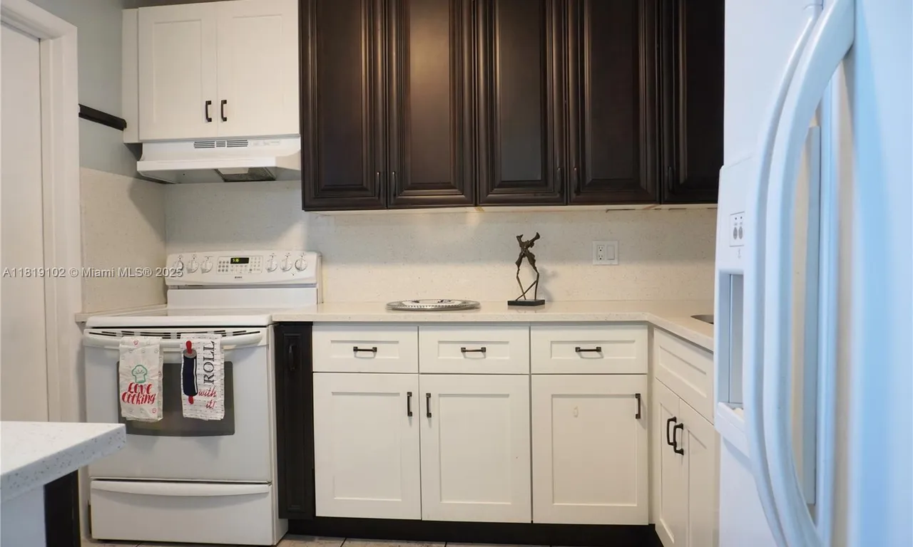 4140 NW 44th Ave # 209, Lauderdale Lakes FL 33319