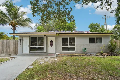 3521 N 72nd Ave, Hollywood FL 33024