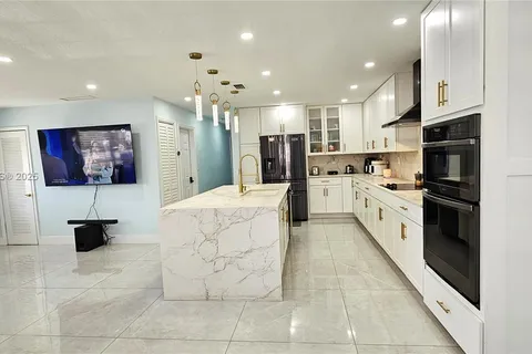 9770 SW 13th Ter, Miami FL 33174