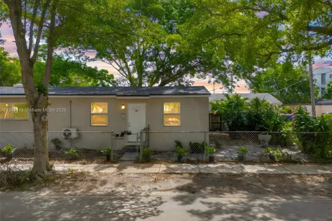 1956 Madison St # 2, Hollywood FL 33020