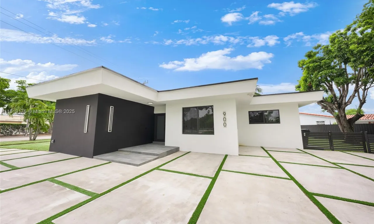 900 N Royal Poinciana Blvd, Miami Springs FL 33166