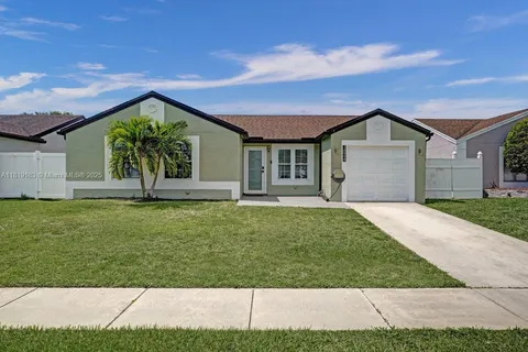 18998 Cloud Lake Cir, Boca Raton FL 33496