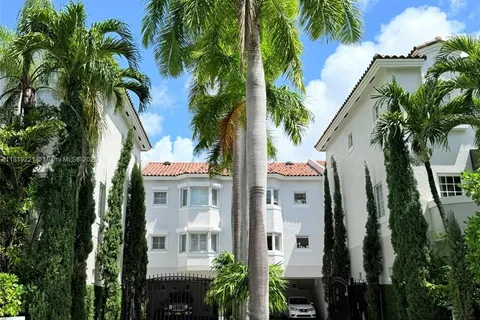 261 Navarre Ave # 8, Coral Gables FL 33134