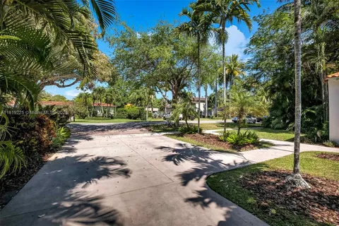 262 NE 98th St, Miami Shores FL 33138