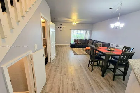 8306 Santa Monica Ave, Tamarac FL 33321