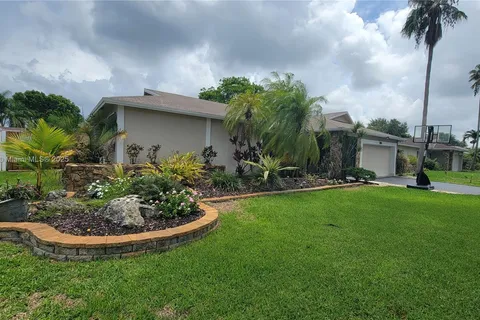 11061 NW 21st St, Coral Springs FL 33071