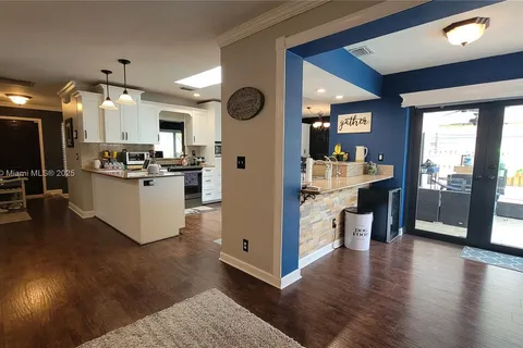 11061 NW 21st St, Coral Springs FL 33071