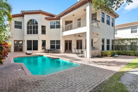 19501 NE 14 CT, North Miami Beach FL 33169