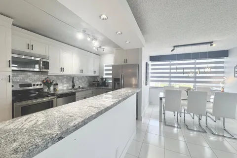 2741 Taft St # 410, Hollywood FL 33020