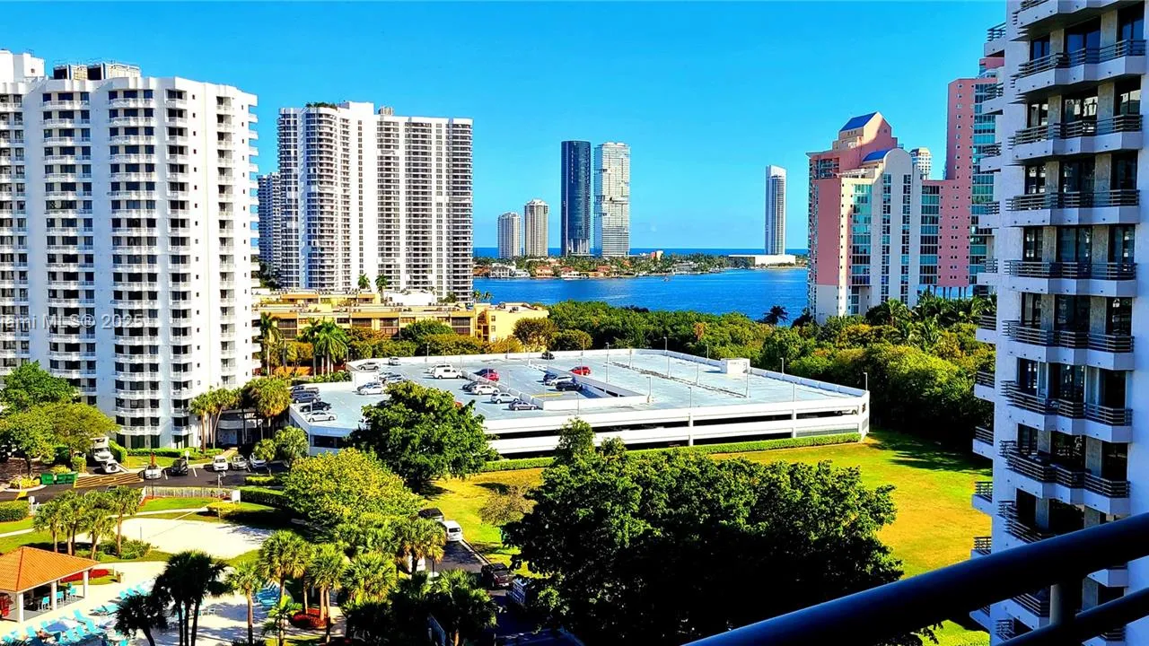 3300 NE 191st St # 1207, Aventura FL 33180