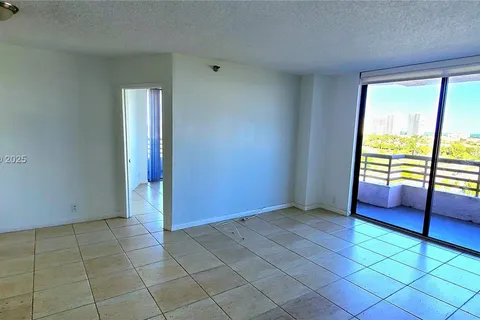 3300 NE 191st St # 1207, Aventura FL 33180