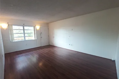 20311 NE 2nd Ave # 23, Miami FL 33179