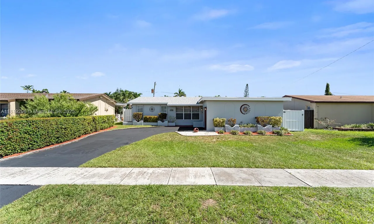 11330 NW 29th Pl, Sunrise FL 33323