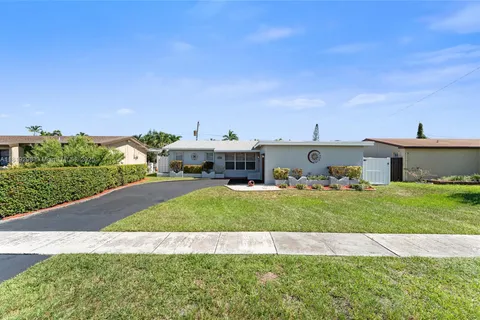 11330 NW 29th Pl, Sunrise FL 33323