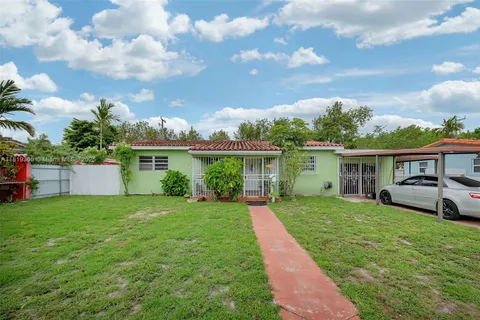 1150 W 69th Pl, Hialeah FL 33014
