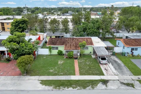 1150 W 69th Pl, Hialeah FL 33014