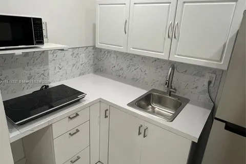 545 NW 20th St # 1, Homestead FL 33030