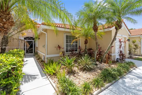 7182 Burgess Dr, Lake Worth FL 33467