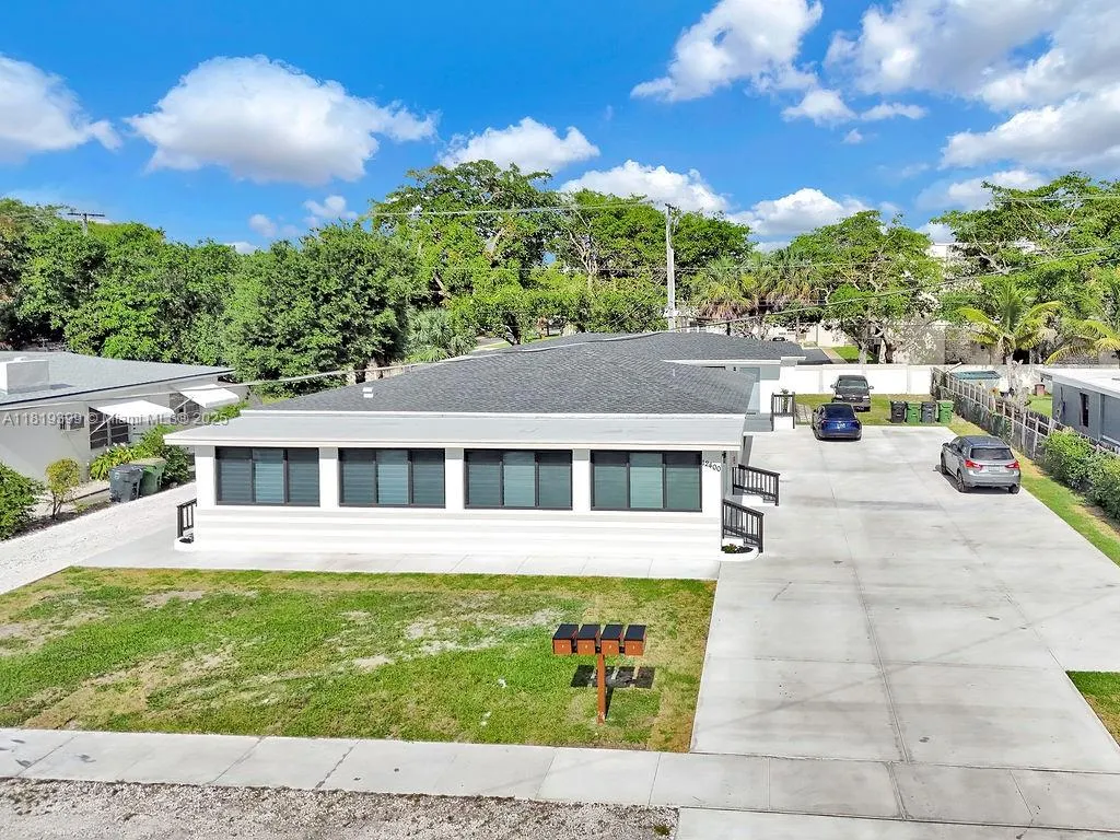 12400 NE 11th Ct # 1, North Miami FL 33161
