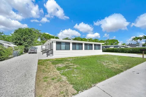 12400 NE 11th Ct # 1, North Miami FL 33161