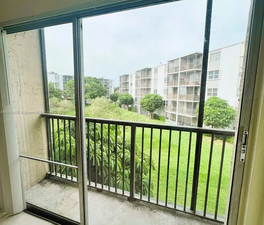 8740 N Sherman Cir # 308, Miramar FL 33025