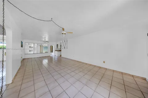 810 NE 119th St, Biscayne Park FL 33161