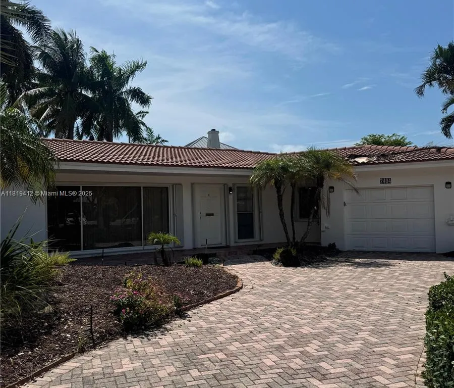 2404 NE 28th Ave, Fort Lauderdale FL 33305