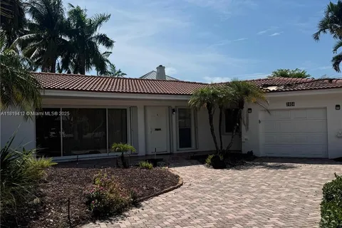 2404 NE 28th Ave, Fort Lauderdale FL 33305
