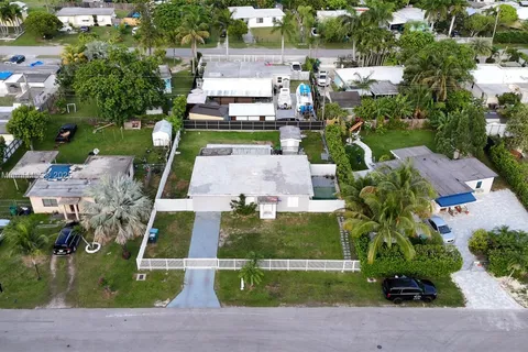 29125 Indiana Rd, Homestead FL 33033