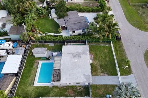 29125 Indiana Rd, Homestead FL 33033