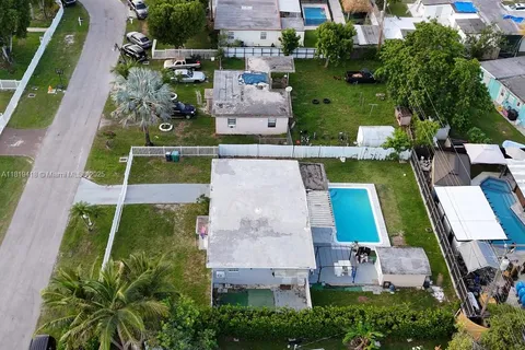 29125 Indiana Rd, Homestead FL 33033