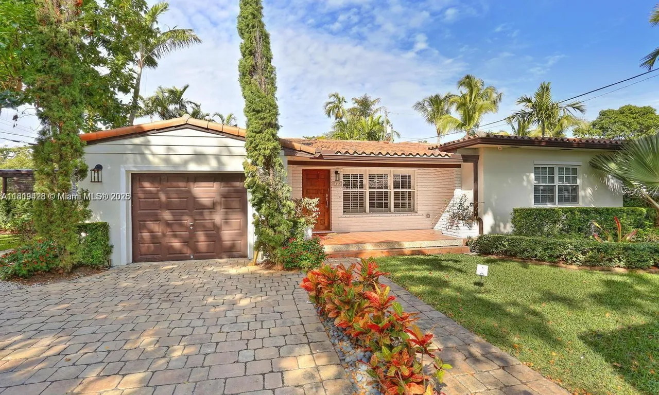 1545 Baracoa Ave, Coral Gables FL 33146