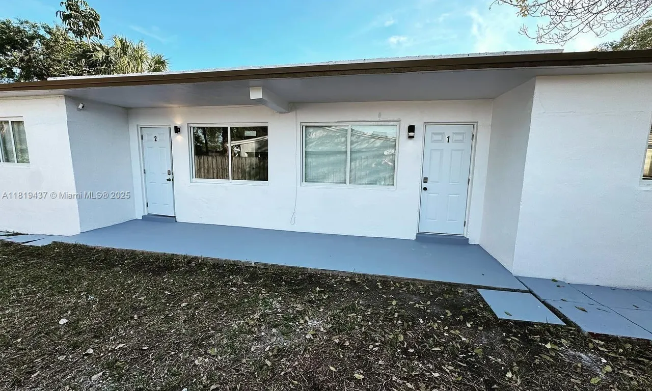 516 NW 18th Ave, Fort Lauderdale FL 33311