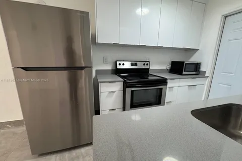 516 NW 18th Ave, Fort Lauderdale FL 33311