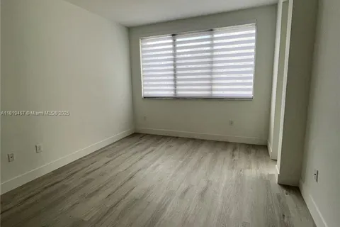 540 Brickell Key Dr # 301, Miami FL 33131