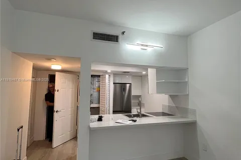 540 Brickell Key Dr # 301, Miami FL 33131