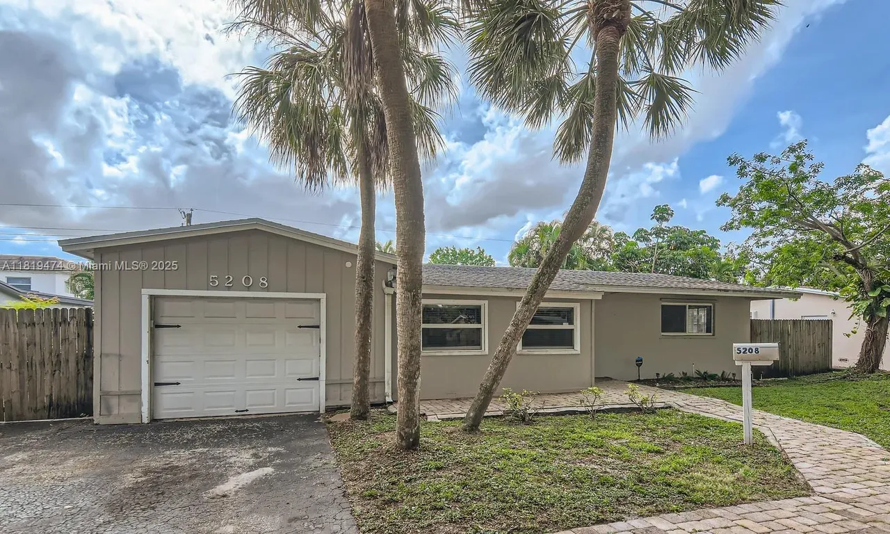 5208 SW 91st Ter, Cooper City FL 33328
