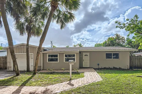 5208 SW 91st Ter, Cooper City FL 33328