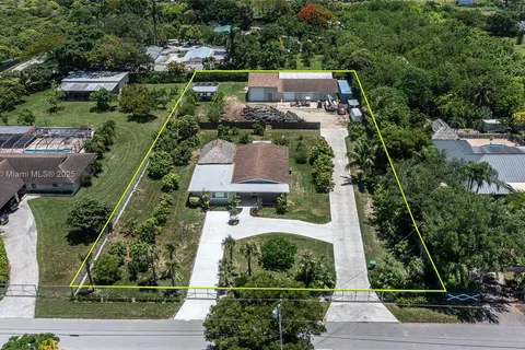 15430 SW 260th St, Homestead FL 33032