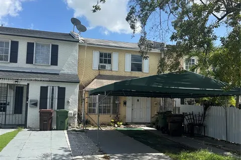 1680 W 72nd St, Hialeah FL 33014