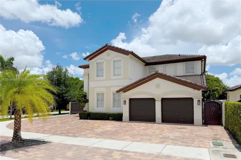 8902 NW 178th Ln, Hialeah FL 33018