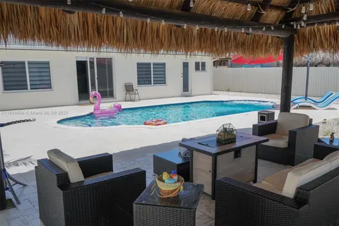16 Fishermans Trl, Key Largo FL 33037