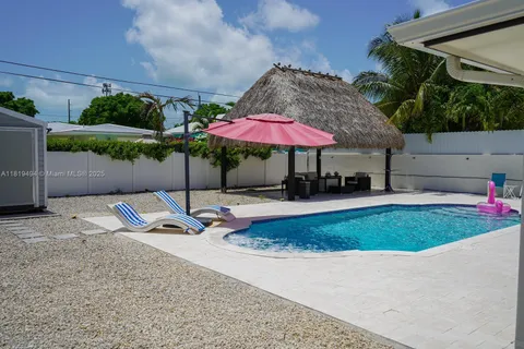 16 Fishermans Trl, Key Largo FL 33037