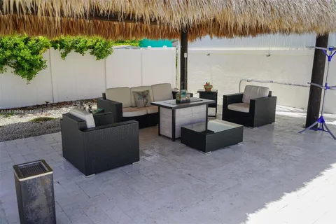 16 Fishermans Trl, Key Largo FL 33037