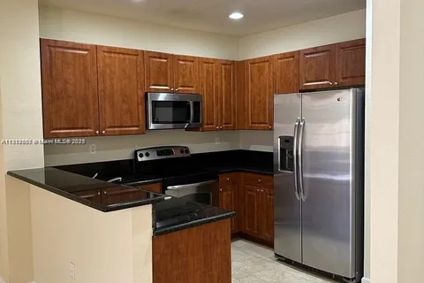 233 Las Brisas Cir # 233, Sunrise FL 33326