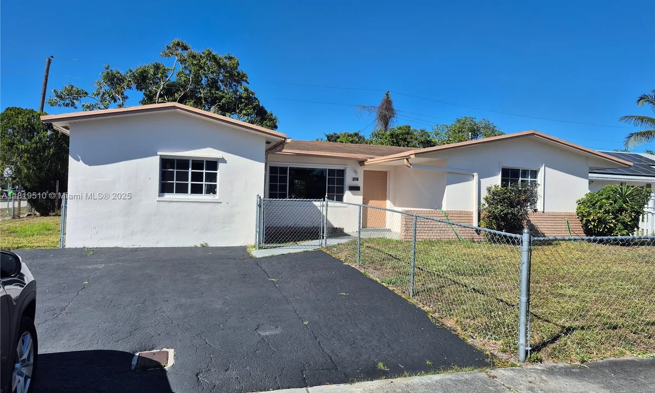 5991 NW 16th St, Sunrise FL 33313