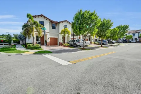 10380 NW 88th Ter, Doral FL 33178