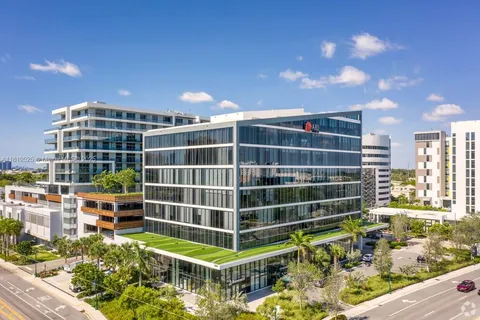 2980 NE 207th St # 501, Aventura FL 33180