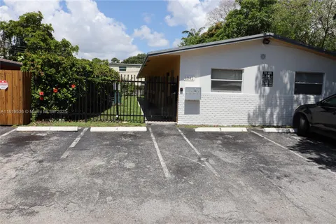 1341 NE 5th Ter # 4, Fort Lauderdale FL 33304